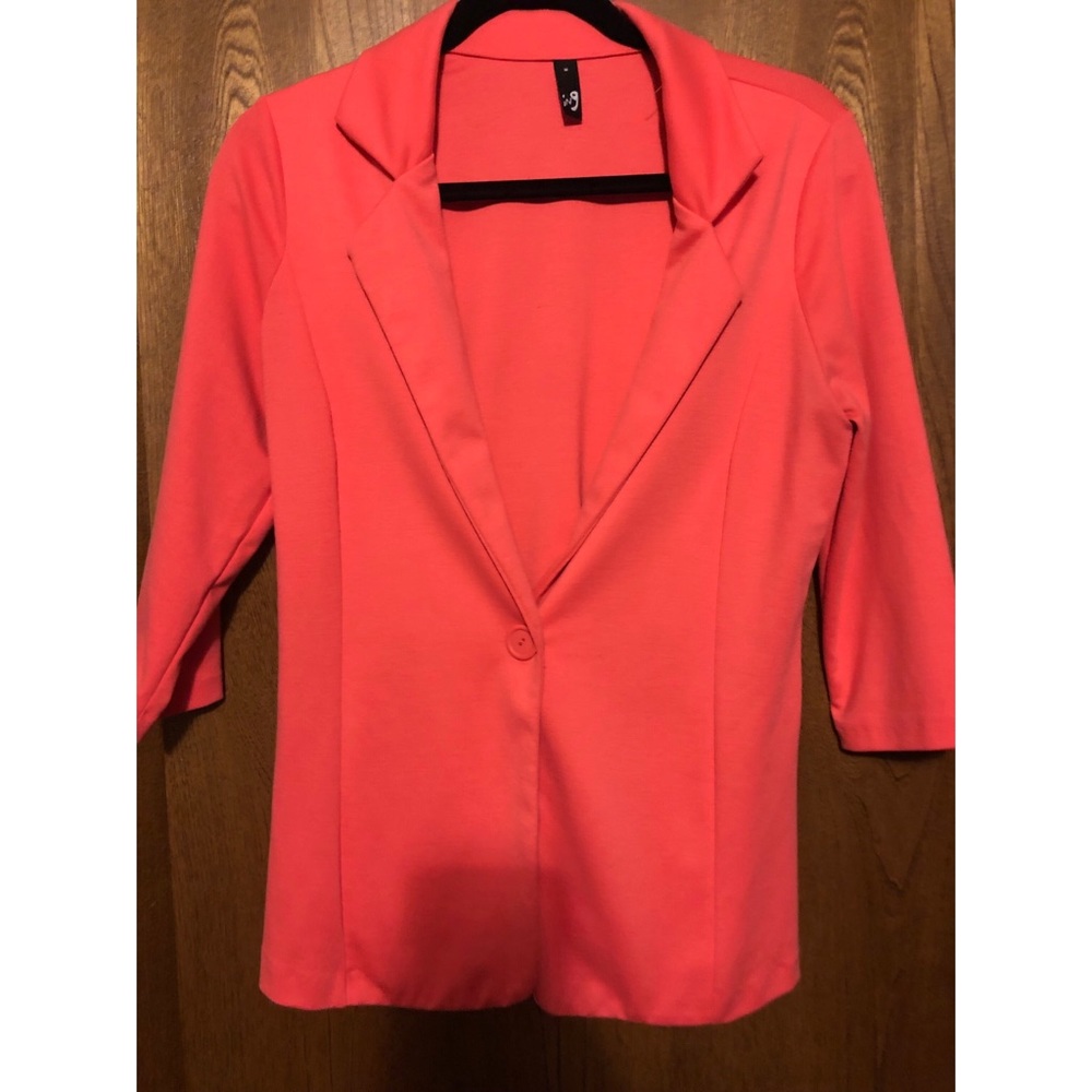 Coral Three Quarter Sleeve Blazer